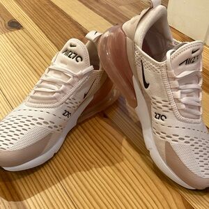 Nike Air Max 270 PINK size 8